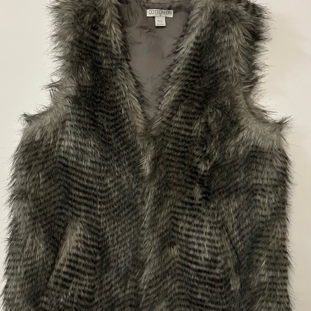 Cotton On Faux Fur Vest in Black and Gray